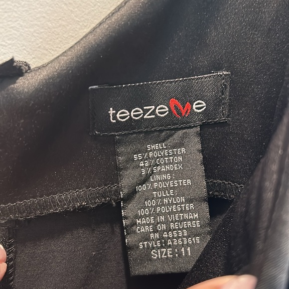 Black cocktail dress worn once. Size 11. - Picture 4 of 4